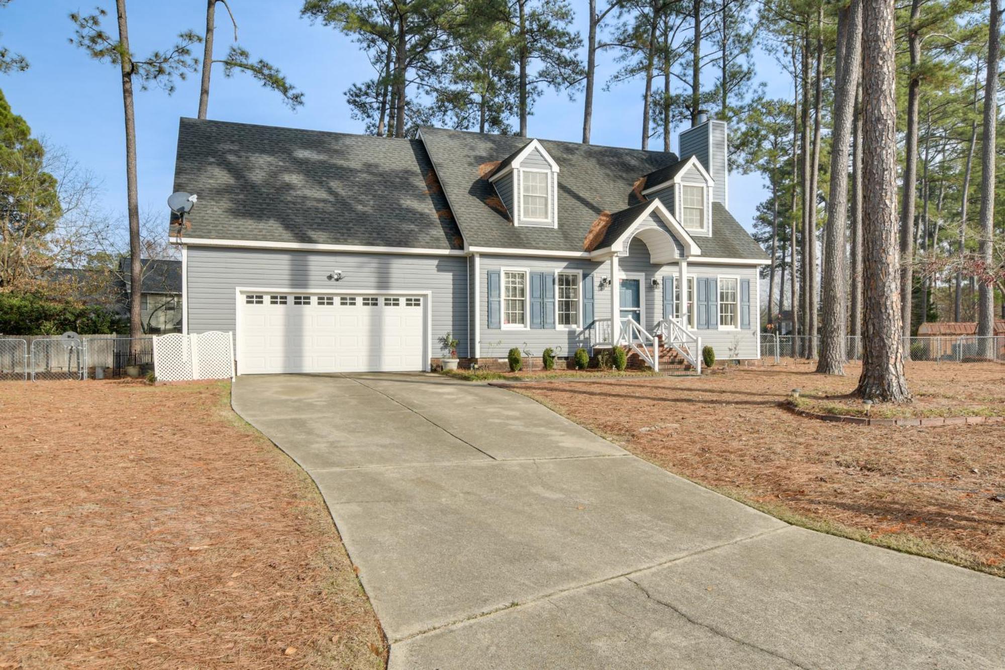 Lovely Fayetteville Home Deck And Fireplace! Exterior photo
