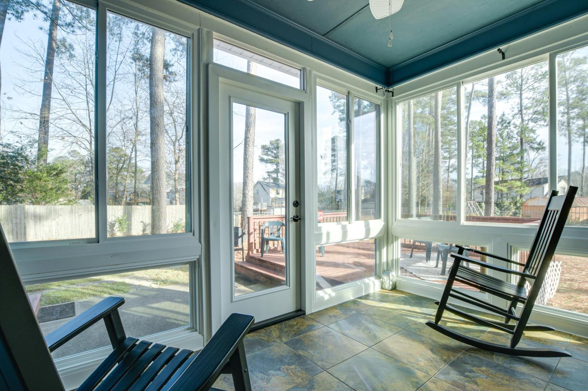 Lovely Fayetteville Home Deck And Fireplace! Exterior photo